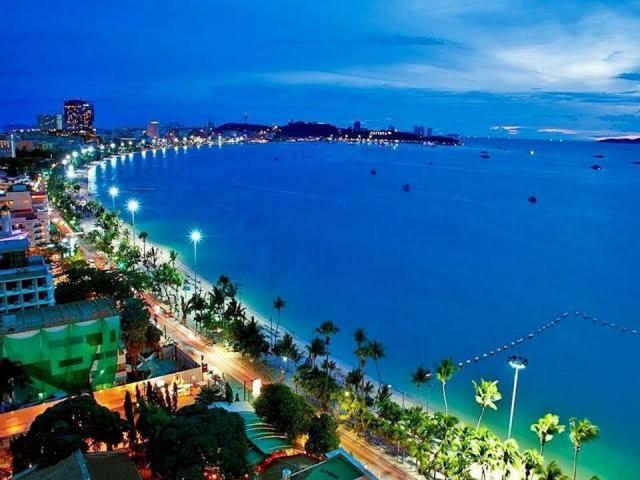Centara Avenue 2 Bedrooms Pool View Pattaya Esterno foto