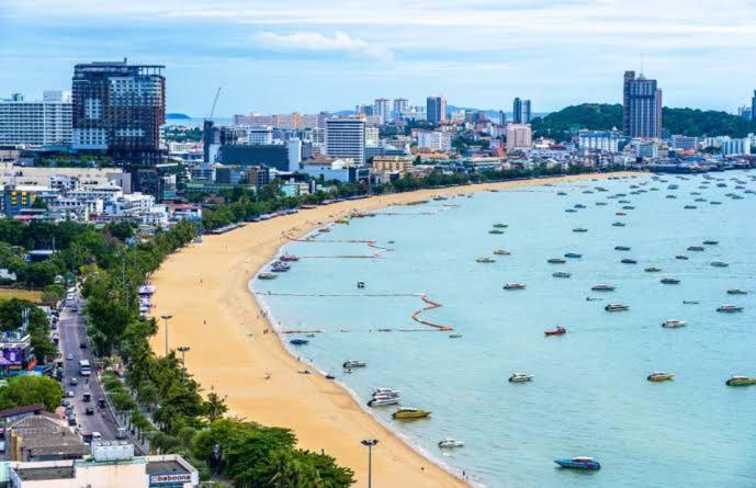 Centara Avenue 2 Bedrooms Pool View Pattaya Esterno foto