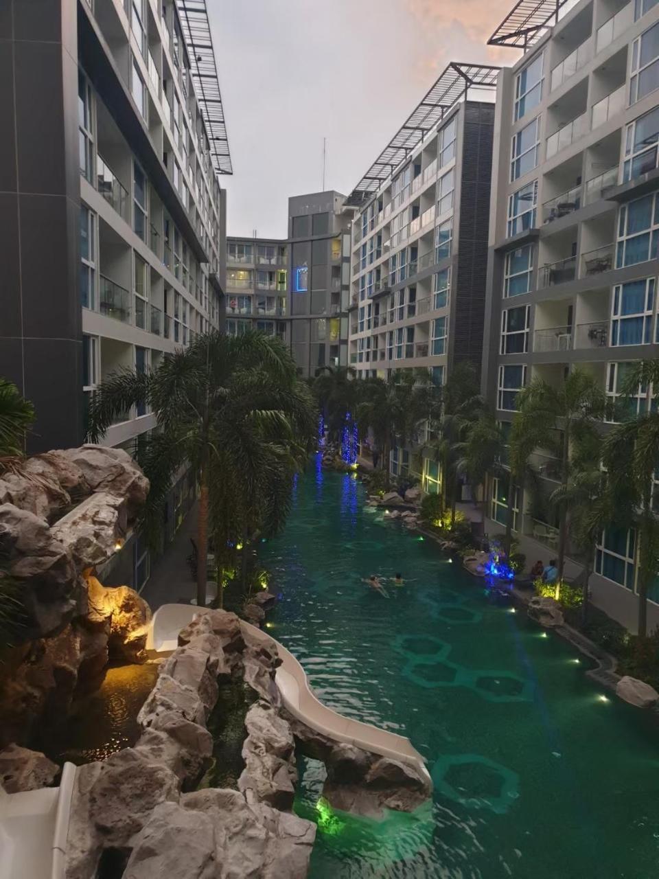 Centara Avenue 2 Bedrooms Pool View Pattaya Esterno foto